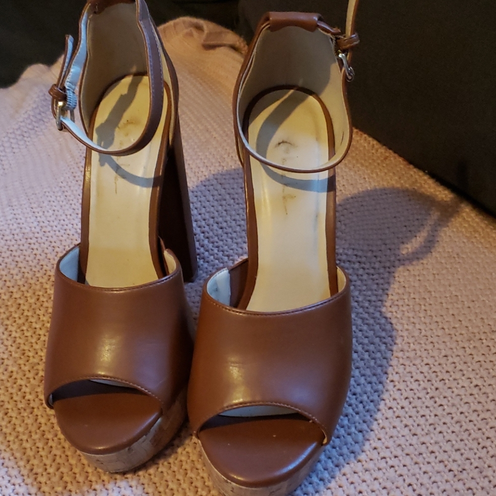 Heels - Picture 3 of 8